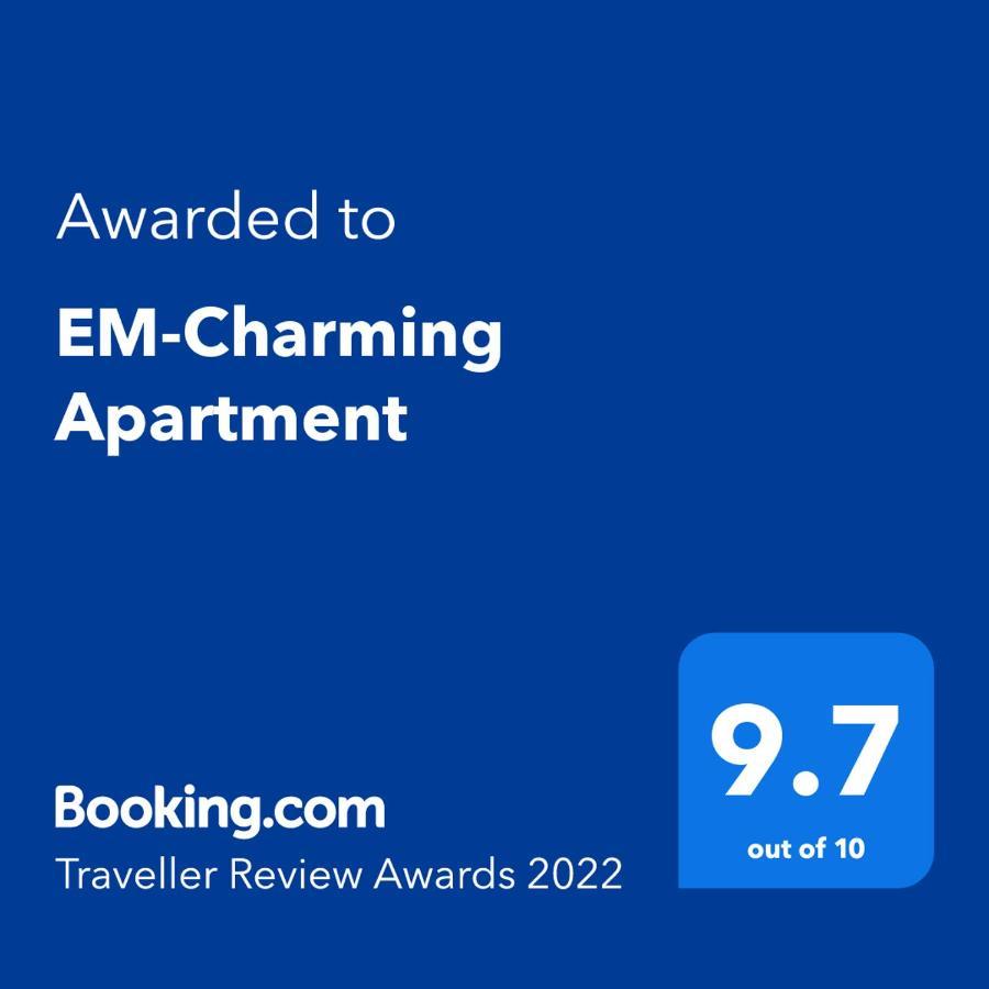 Em-charming Ponta Delgada (Sao Miguel)